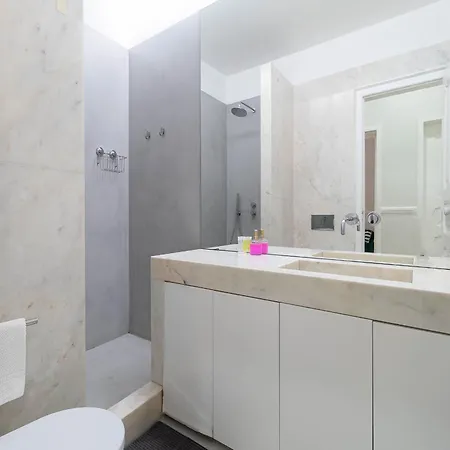 Apartment Akicity Iris Lissabon