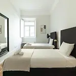 Akicity Iris Lisbon