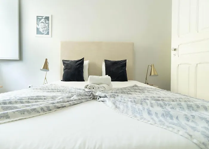 Akicity Iris Apartment